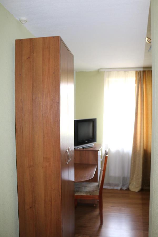 Готель ***Феєрія Tyachiv Buitenkant foto