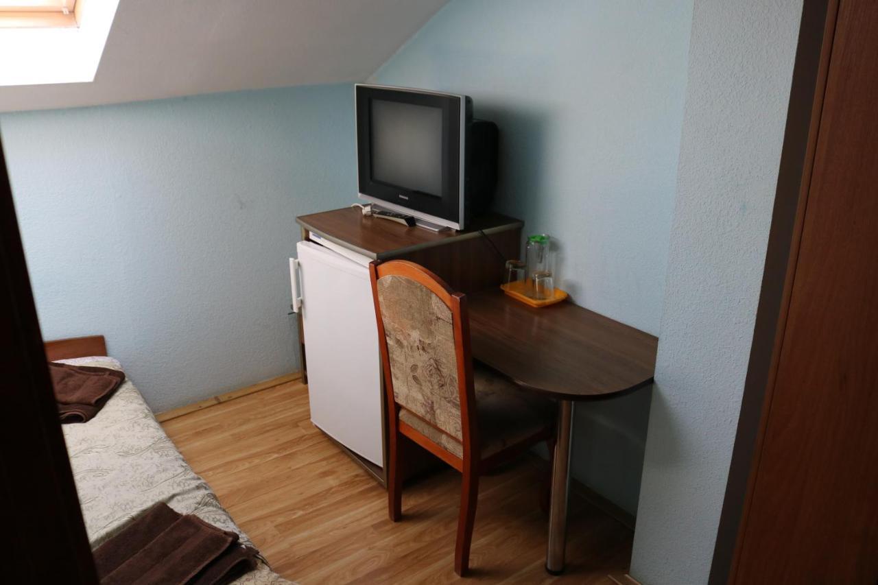 Готель ***Феєрія Tyachiv Buitenkant foto