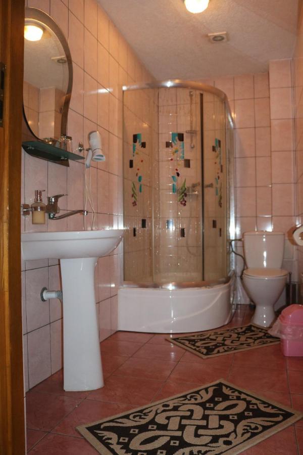 Готель ***Феєрія Tyachiv Buitenkant foto
