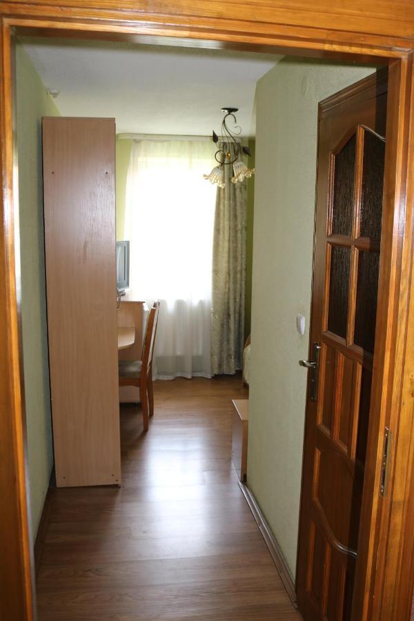 Готель ***Феєрія Tyachiv Buitenkant foto
